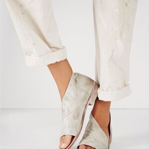 FREE PEOPLE  Mont Blanc Sandal Antique White Size 38